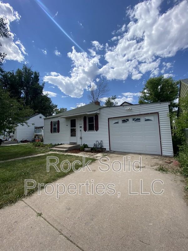 416 E 3rd St - Photo 2 of 22