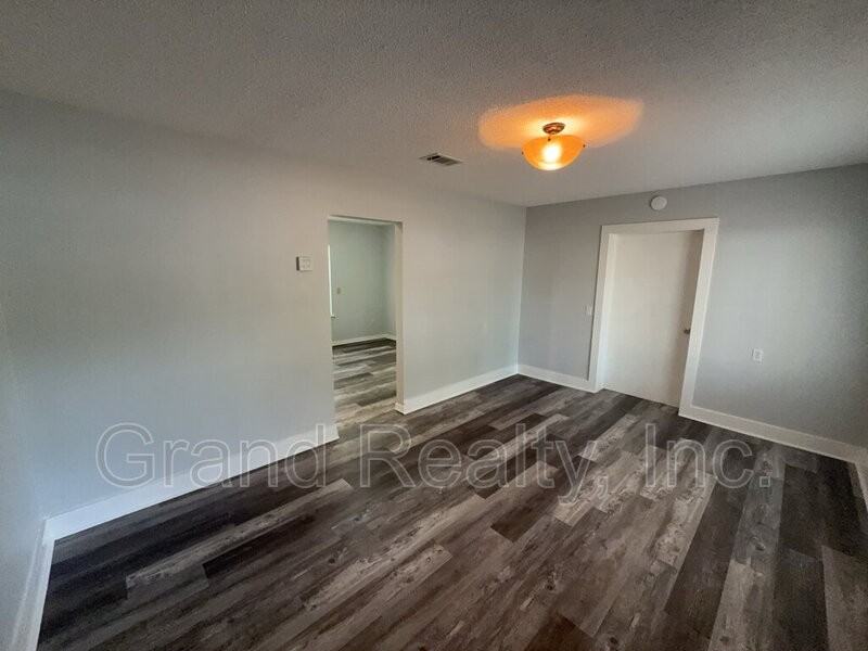 3693 Scoggins St - Photo 5 of 22