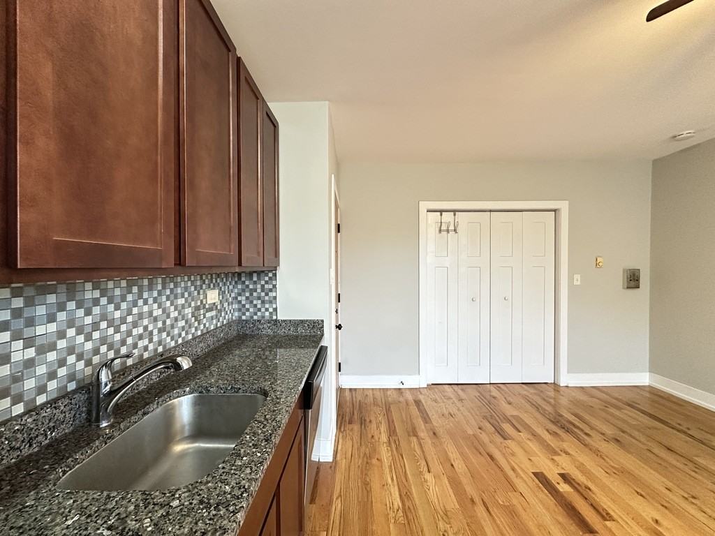 818 W Diversey Pkwy #P - Photo 5 of 21
