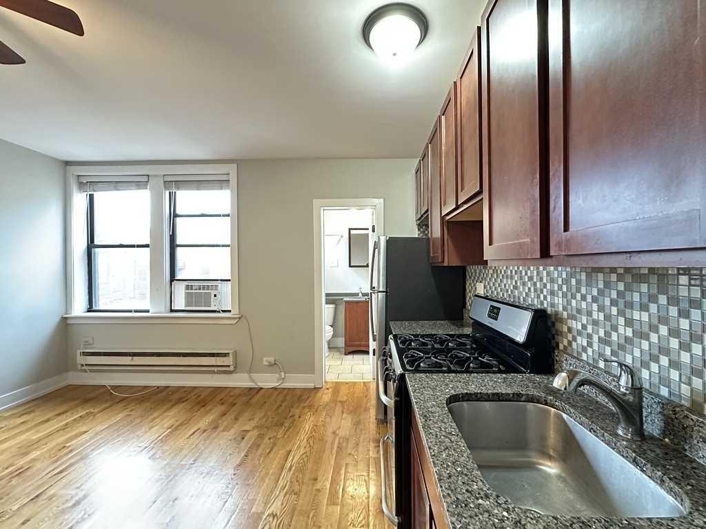 818 W Diversey Pkwy #P - Photo 6 of 21