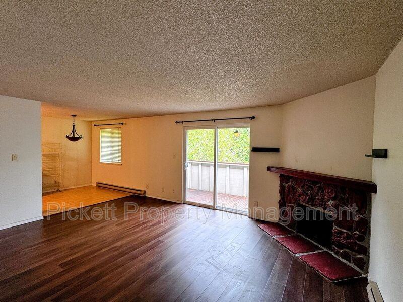 3206 Pine Rd #C14 - Photo 3 of 18