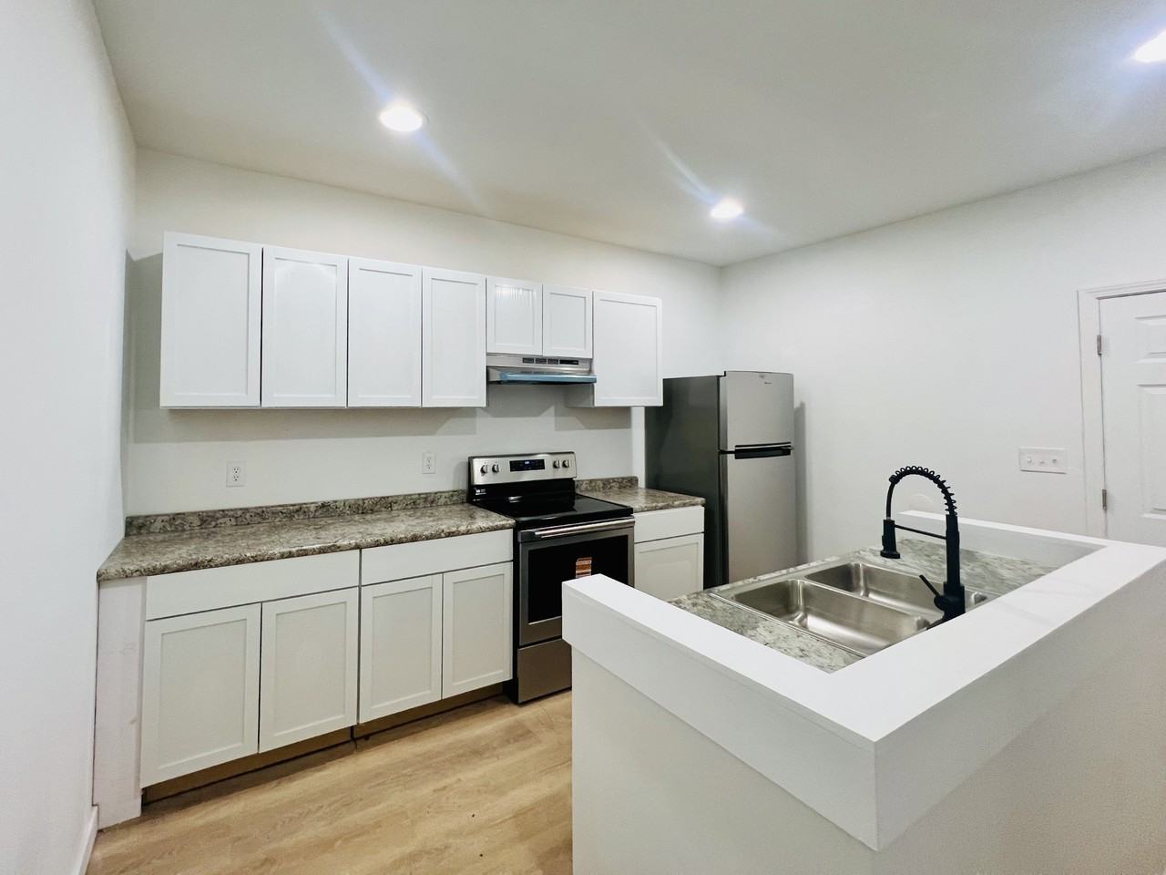 3544 E 153rd St #NA - Photo 3 of 8
