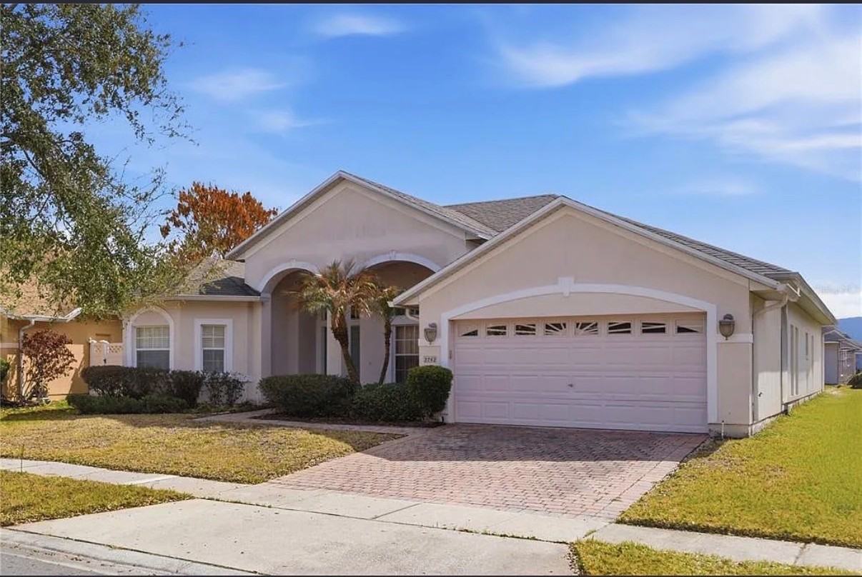 2742 Patrician Cir #NA - Photo 5 of 7