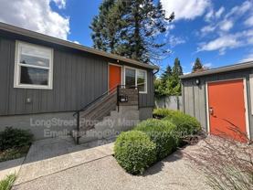 4823 Ne 50th Pl - Photo 1 of 1