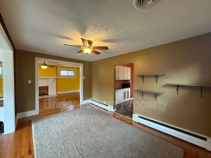 56 Telford Ave - Photo 4 of 20