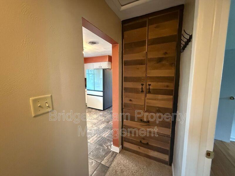 56 Telford Ave - Photo 7 of 20