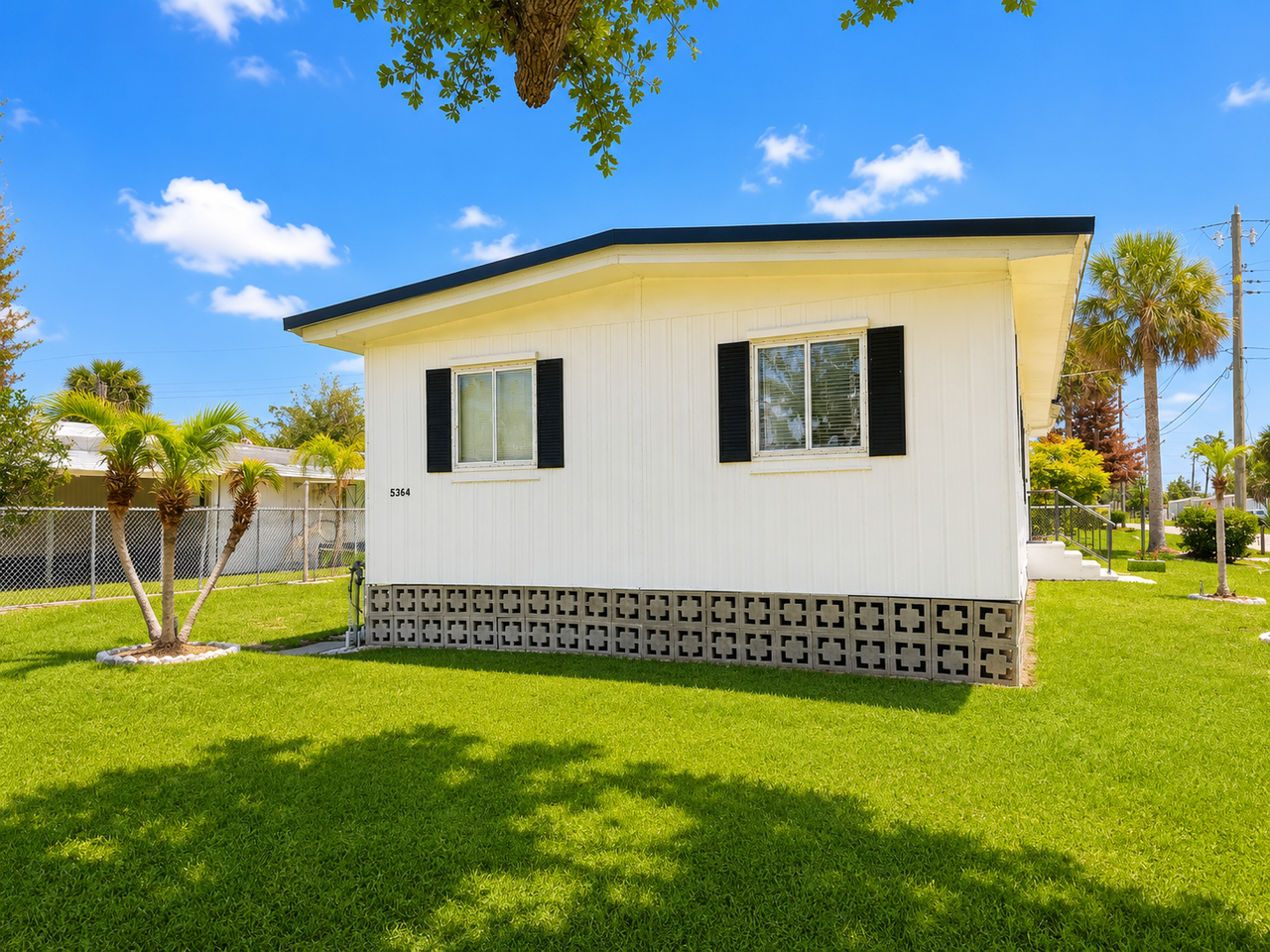 5364 Christiancy Ave #NA - Photo 2 of 11