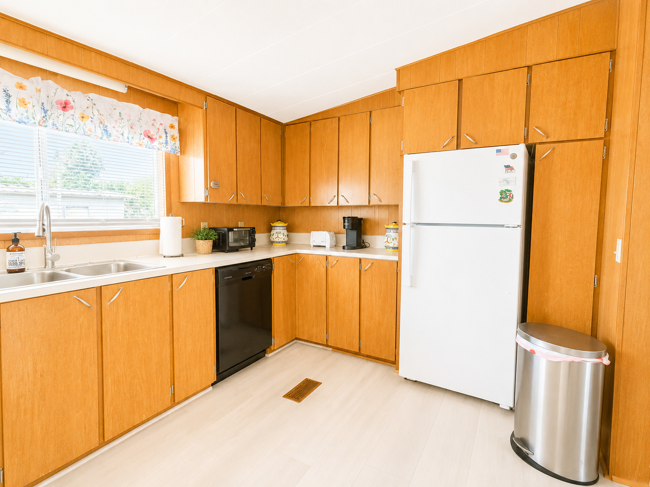 5364 Christiancy Ave #NA - Photo 7 of 11