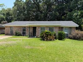 featured image of 702 Ynestra Dr