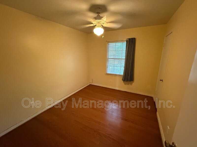 702 Ynestra Dr - Photo 4 of 6