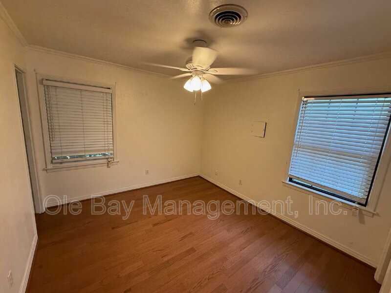 702 Ynestra Dr - Photo 6 of 6