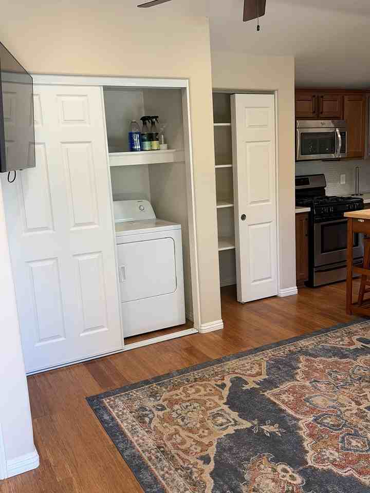 1574 Basswood Ave - Photo 2 of 11