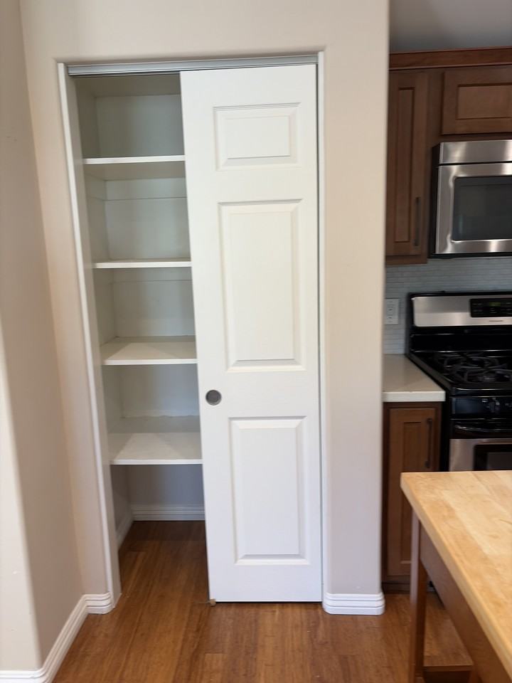 1574 Basswood Ave - Photo 4 of 11