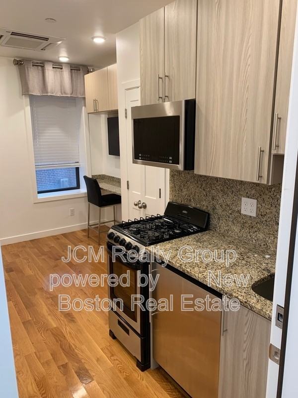 16 5th St - Photo 2 of 6