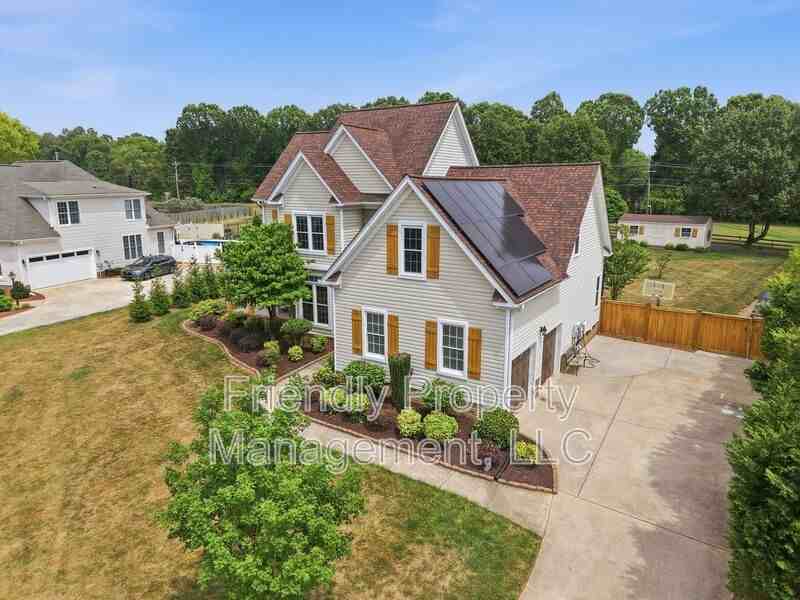 2714 Colton Dr - Photo 3 of 31