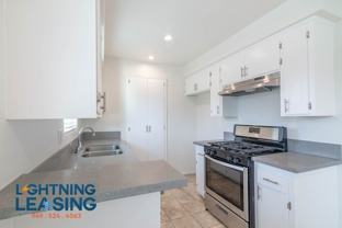 1439 S Point View St #3 - Photo 1 of 1