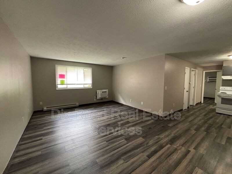 739 Trumbull St #15 - Photo 4 of 22
