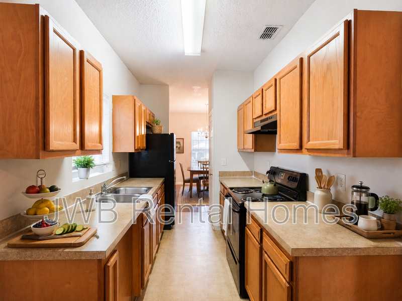 8450 Jasper Ave - Photo 3 of 11