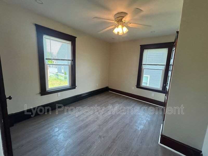 568 Elm St #1 - Photo 6 of 11
