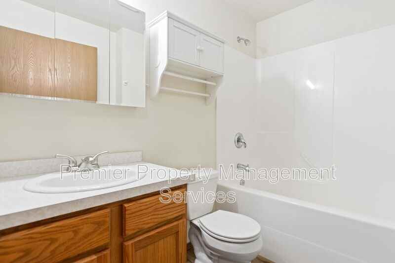 408 Rice Ln - Photo 7 of 12