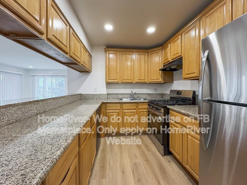 572 Ebbtide Cir