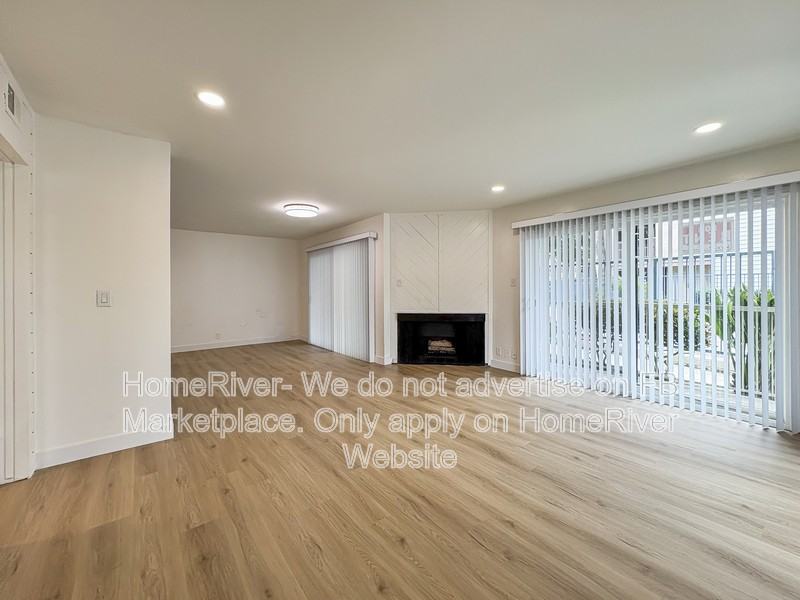 572 Ebbtide Cir - Photo 2 of 20