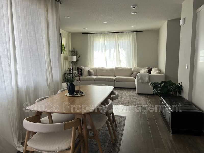 31407 Nw Yorkshire St - Photo 7 of 13