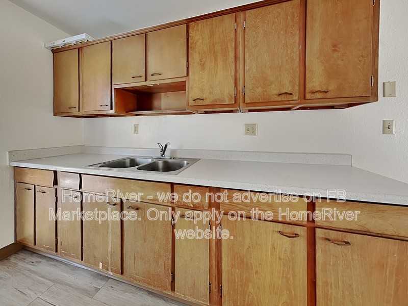 2020 Smoketree Ave N #1 - Photo 6 of 13