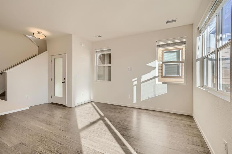 9720 Clermont Ln - Photo 3 of 22