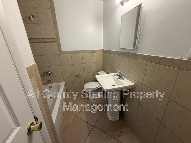123 Nw 26th St - Photo 3 of 14
