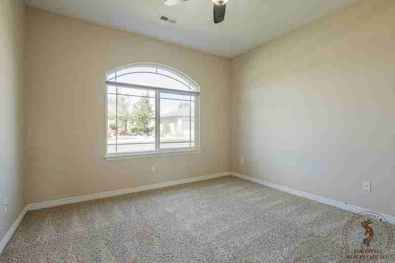 672 Muirfield Dr - Photo 7 of 10
