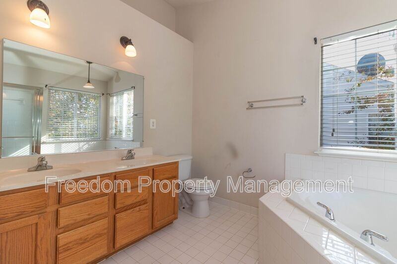 6758 Sutton Oaks Way - Photo 2 of 40