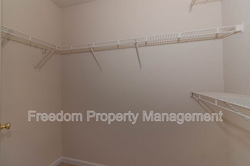6758 Sutton Oaks Way - Photo 6 of 40