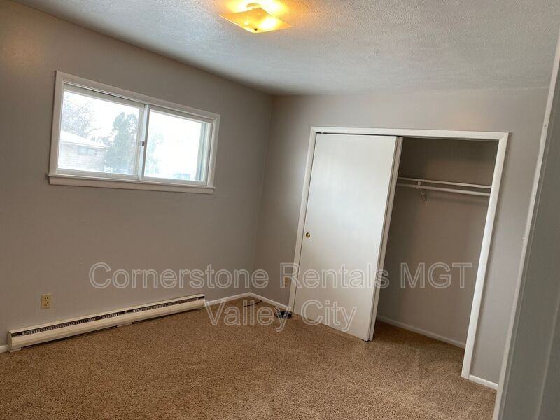 825 3rd St Sw - Photo 3 of 13