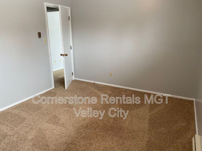 825 3rd St Sw - Photo 4 of 13
