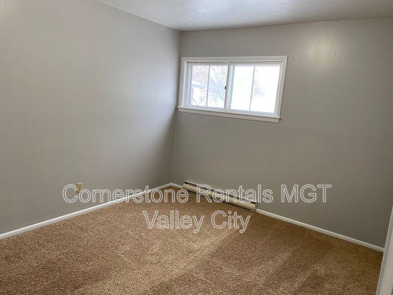 825 3rd St Sw - Photo 5 of 13