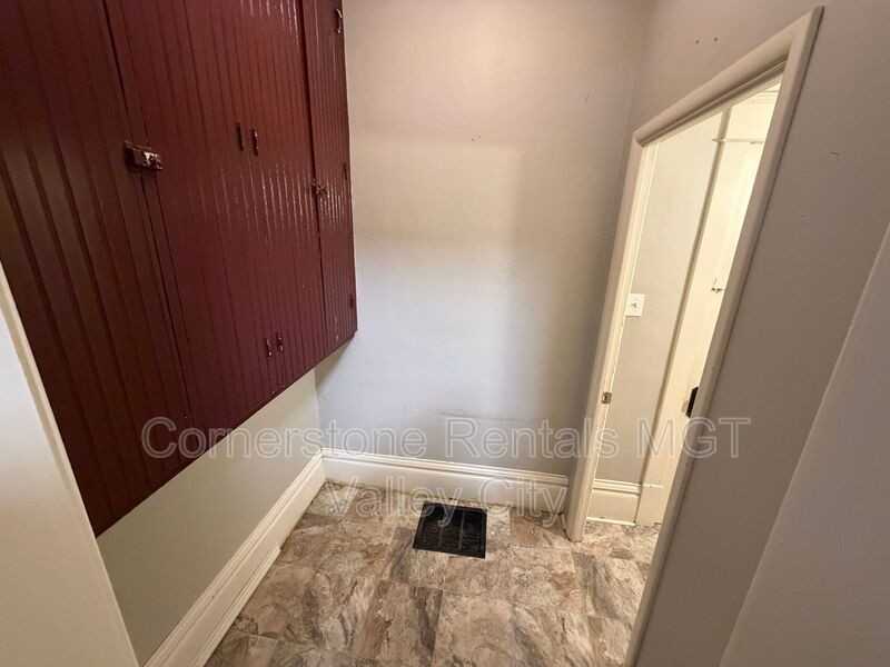 139 6th St Nw - Photo 3 of 16