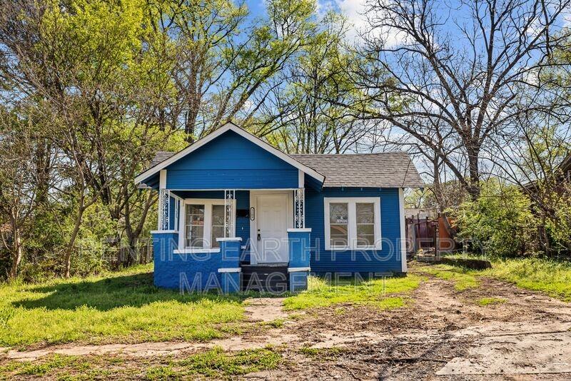 1209 19th Pl Sw - Photo 2 of 17