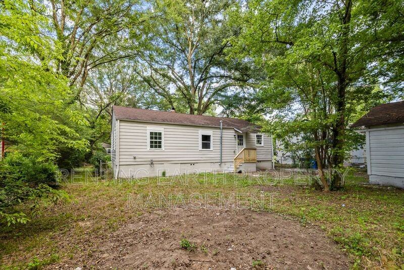832 Meadowbrook Dr - Photo 3 of 18