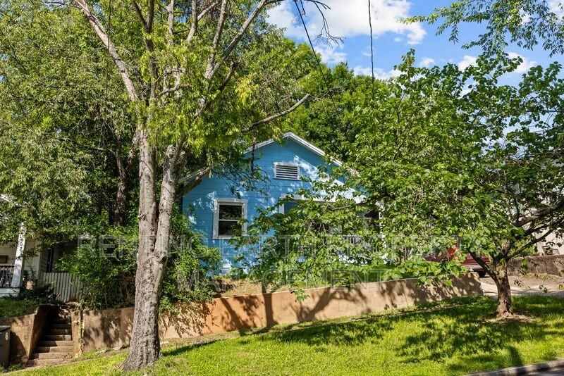 609 34th St S - Photo 3 of 20