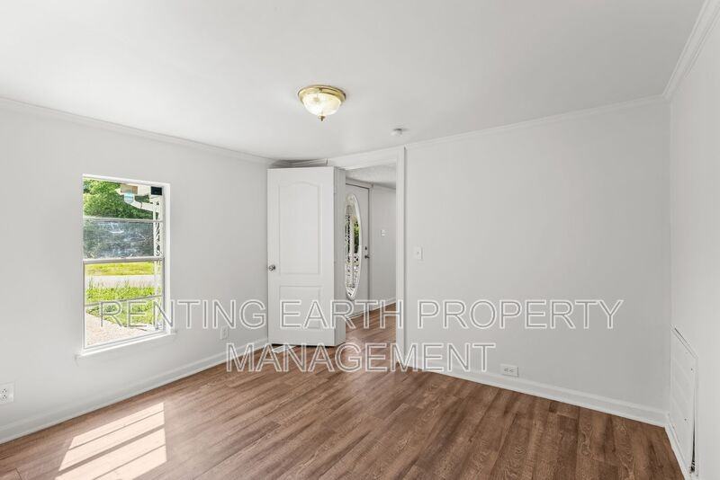 5308 Adams Ave - Photo 6 of 15
