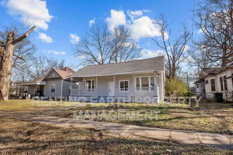 1217 Fulton Ave - Photo 3 of 20