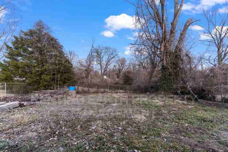 9746 Diamond Dr - Photo 4 of 17