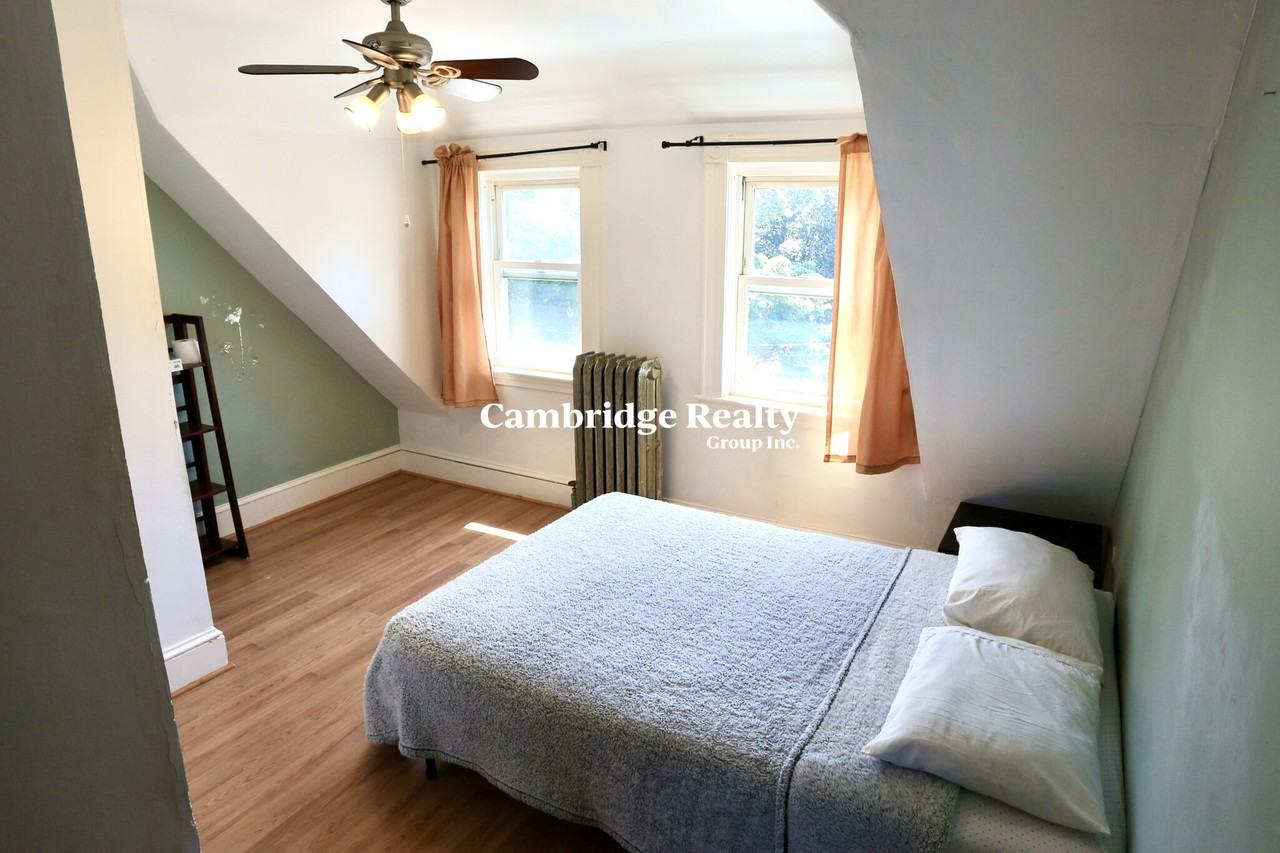 124 Forest St #3T - Photo 4 of 5