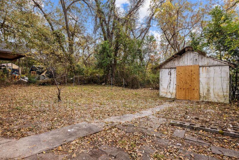 2113 Rambow Ave Sw - Photo 6 of 16