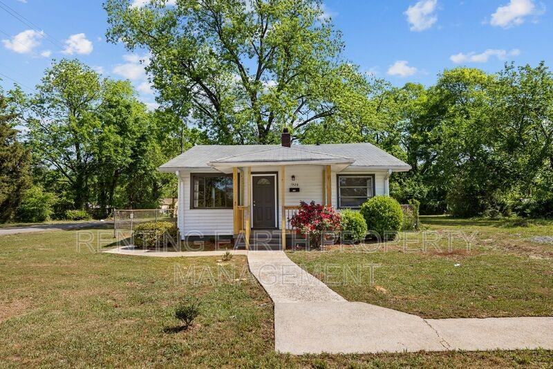 1929 15th St N - Photo 4 of 18