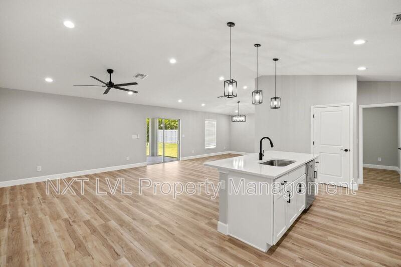 213 Nw 5th St - Photo 2 of 28