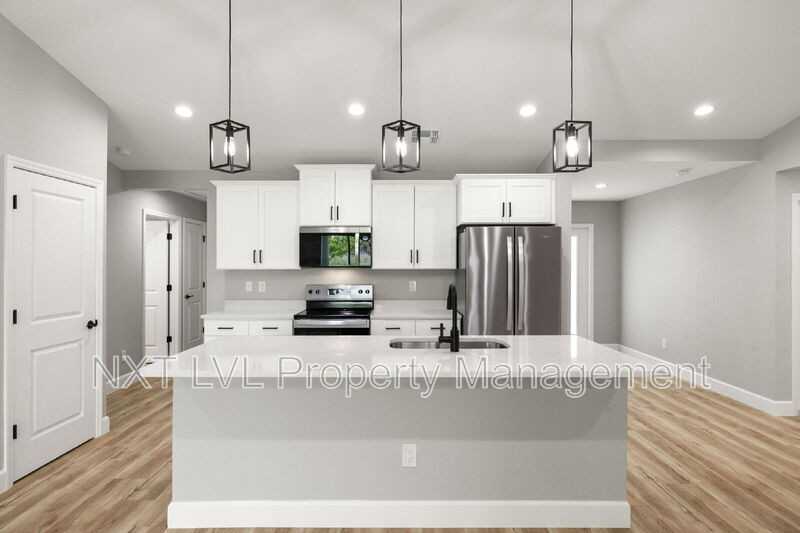 213 Nw 5th St - Photo 4 of 28