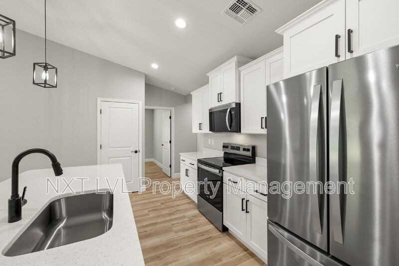 213 Nw 5th St - Photo 5 of 28