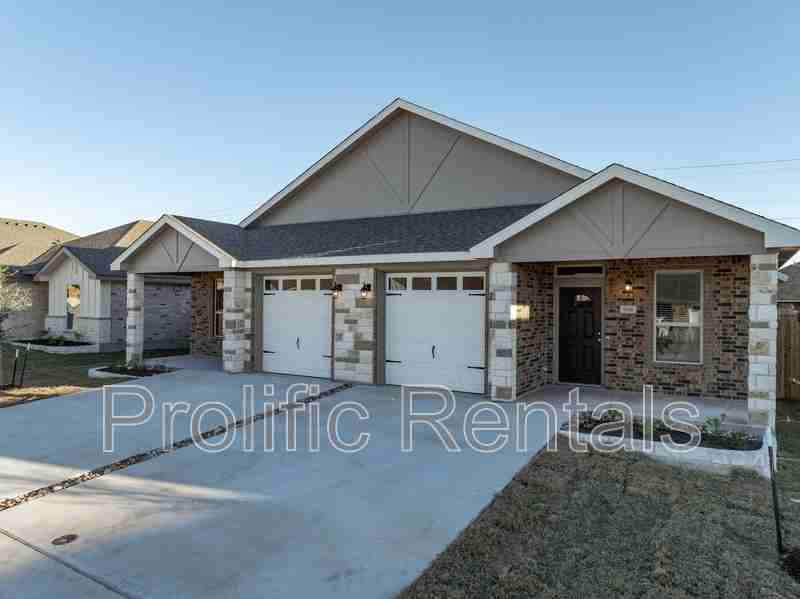 5200 Rose Garden Loop - Photo 4 of 27